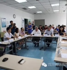 法国专家来我院指导重症医学科引智项目