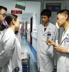 复审办对内科部进行等级复审模拟检查