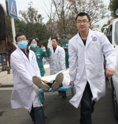 增强应急能力 提高救护质量——市中心医院急救中心进行应急演练