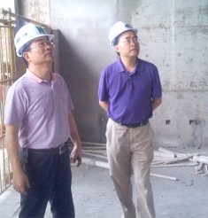 秦晓明局长来我院视察三期改扩建工程