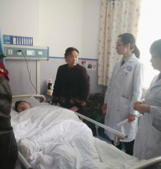 “两学一做”见行动，爱心捐助送温暖