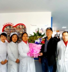 妙手除病痛，鲜花赠名医