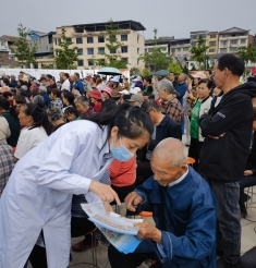 帮扶之路|义诊帮扶下乡 老区发展提质