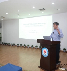 著名学者周铜教授在我院作放射免疫治疗方向学术报告