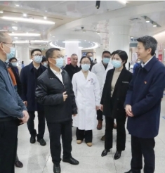 副市长吴明禹到我院调研儿童呼吸道疾病医疗服务保障工作