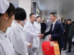 岁寒情暖 院领导慰问一线员工致敬“守岁人”