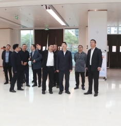 达州市卫健委主任罗宾一行来院考察交流