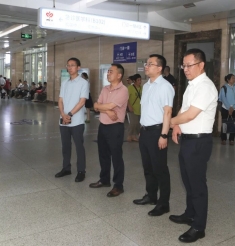 邵东市人民医院党委书记赵勇刚一行来院考察交流